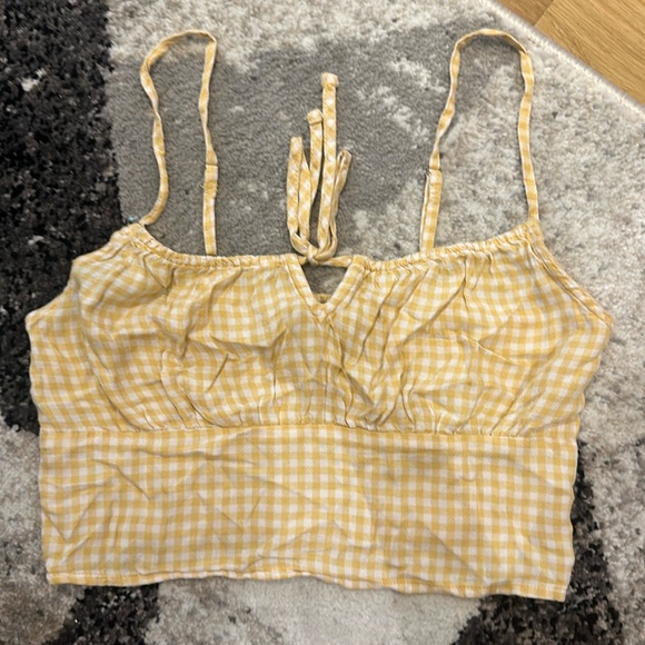 Hollister Tops - crop top